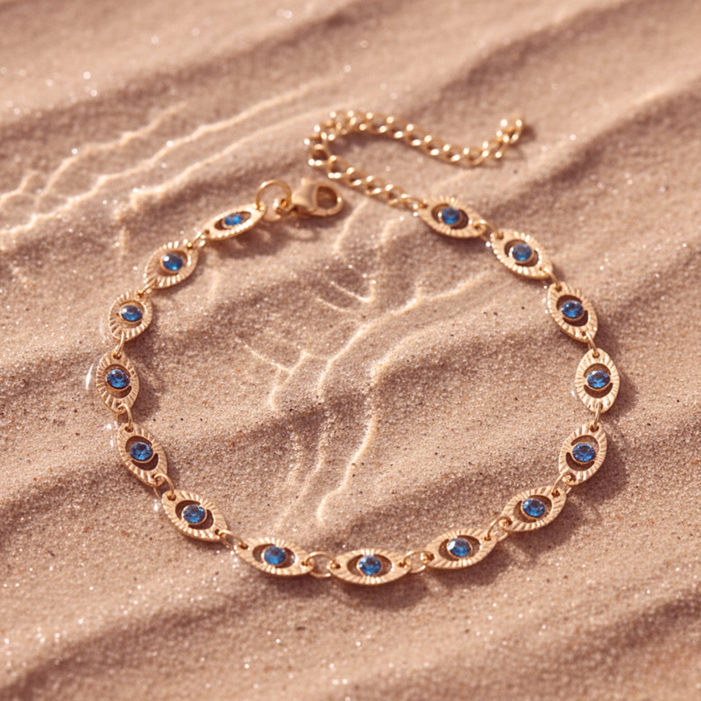 Women's Evil Eye 'Symbol of Protection' Link Bracelet - Stainless Steel Gold PVD