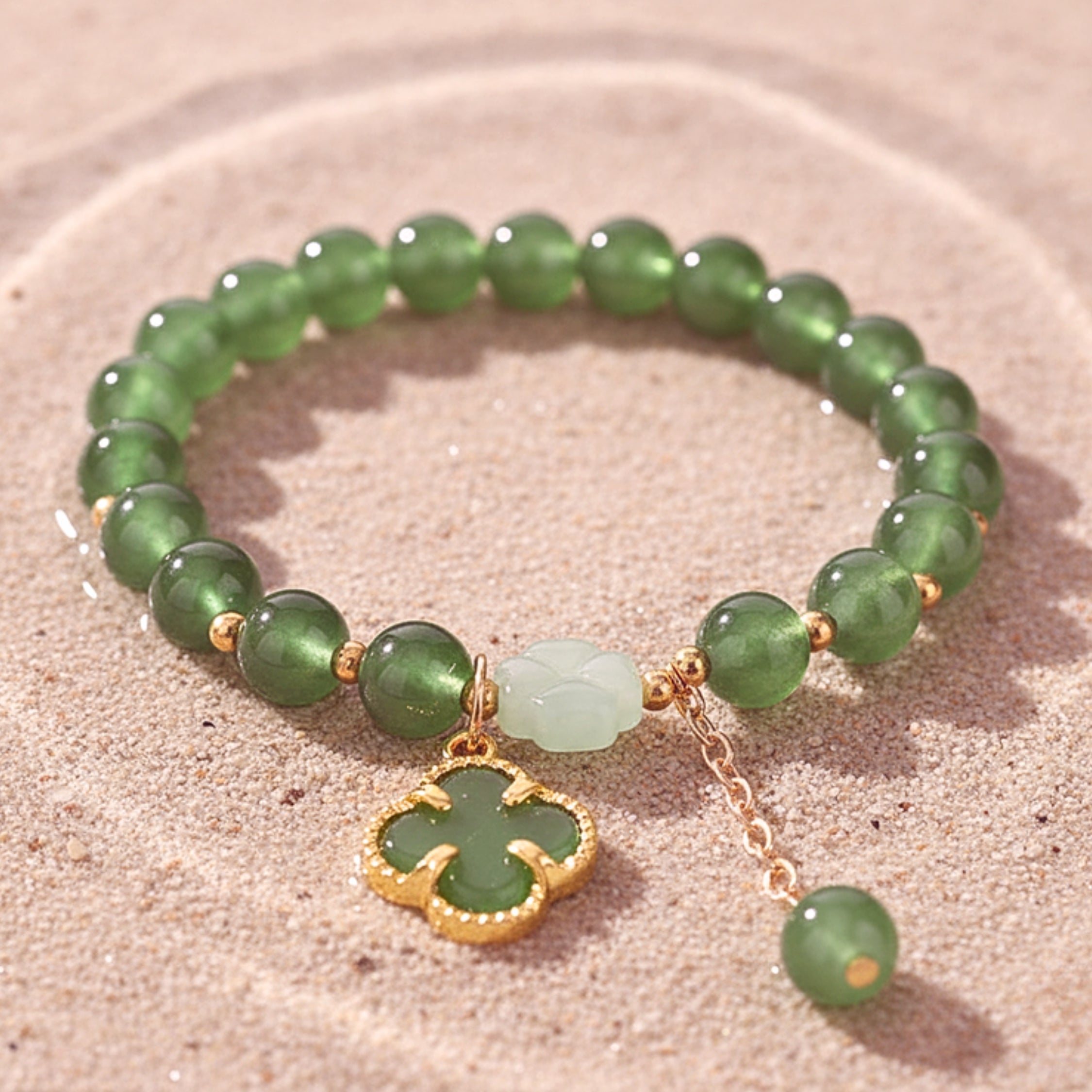 Four-Leaf Clover Green Beaded Bracelet - Gold PVD Stainless Steel